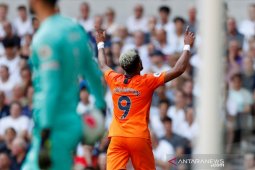 Joelinton antar Newcastle permalukan tuan rumah Tottenham