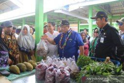 Pemkab Kutim dorong keberadaan pasar tradisional