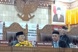 Bupati Aceh Barat harapkan anggota dewan baru giat suarakan  hak rakyat