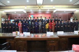 35 anggota DPRD Tanah Laut dilantik