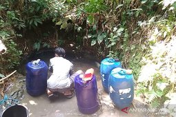Perumdam Cianjur distribusikan bantuan air bersih ke 21 desa