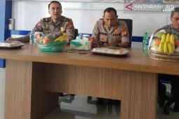 Ayah tiri banting bayi ke tembok hingga tewas