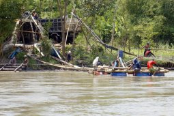 Akibat penambangan pasir, kerusakan Sungai Brantas makin mengkhawatirkan