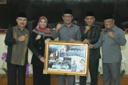 DPRD Jabar sahkan tiga perda