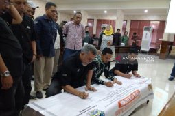 Deklarasi bersama lembaga penyiaran, KPID Jatim canangkan kesepakatan siaran damai