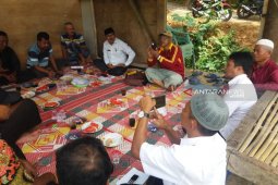 Mukomuko berikan modal usaha kepada koperasi perikanan
