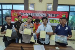 Buat status janda di Facebook, Istri tewas ditusuk suami