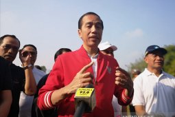 Presiden Jokowi meninjau Candi Borobudur