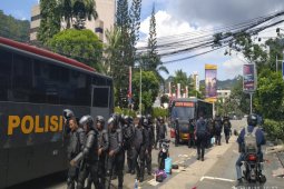 Jayapura terkini,  aparat keamanan kerahkan truk  angkut pendemo