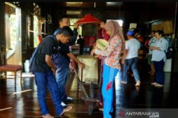 Antara TV - SMN Sulawesi Tenggara Kunjungi Rumah Adat Belitung