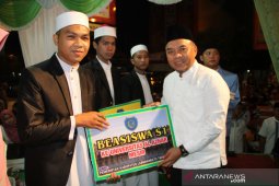 Pemkab Labuhanbatu berikan beasiswa kepada 6 orang mahasiswa ke Mesir dan Yaman