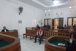 Terdakwa pengubur bayi divonis 9 tahun kurungan penjara