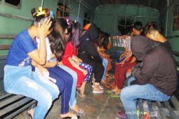 Razia Pekat Sabhara amankan delapan perempuan diduga PSK online