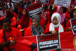 Unjuk rasa buruh di Malang