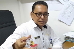 Pin anggota DPRD Banjarmasin bersepuh emas
