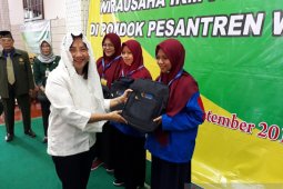 Kemenperin dorong santri mandiri berwirusaha