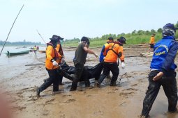 Korban tabrakan speedboat Kapuas Hulu ditemukan tenggelam bersama bagian speedboatnya