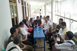 Plt Bupati Cianjur sidak dan segel peternakan ayam tak berizin