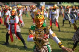 Pementasan tari Klono Sewu