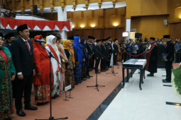 Berkas penetapan pimpinan DPRD Surabaya diterima gubernur