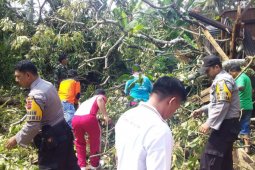 BPBD Solok Selatan catat  88 unit bangunan rusak akibat puting-beliung