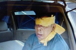 Polisi temukan seorang pria penuh luka disekap dalam mobil keadaan terborgol