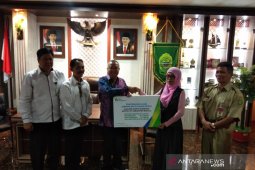 BPJS Ketenagakerjaan menyantuni anggota Satpol PP korban kecelakaan kerja