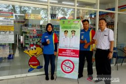 Pemkab Lumajang minta toko ritel berjaringan tidak sediakan kantong plastik