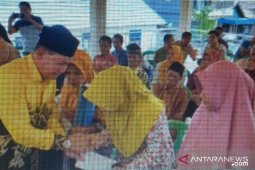 Bupati serahkan bantuan korban kebakaran Desa Pantai