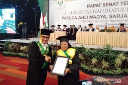 Cerita Maria, wisudawati tertua peraih "cum laude" di Unusa