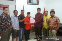 Rizal Munthe mendaftar sebagai balon Bupati Labura ke PDI Perjuangan