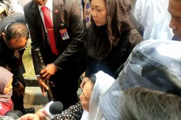 Sinta Nuriyah Wahidcerita diberi kurma BJ Habibie