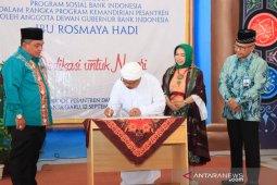 MOU antara Ponpes Darul Ilmi dengan BI tentang Peningkatan Ekonomi Pondok Pesantren (Peresmian Unit Usaha),