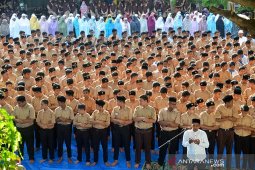 Pelajar shalat gaib untuk BJ Habibie