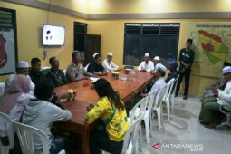 Undangan kontes waria viral di medsos dan hebohkan warga Kalsel