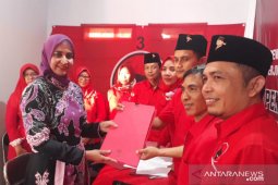 Bupati Jember daftar bacabup di PDIP jelang "injure time"