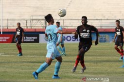 Nil Maizar akui Alex berperan penting bagi Persela Lamongan
