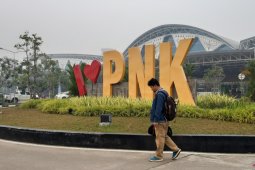 Bandara Supadio terganggu kabut asap