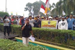 Ribuan nelayan lakukan aksi demo tolak pukat trawl