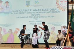 Siswa SLB Sri Sudewi meriahkan gebyar HAN melalui operet