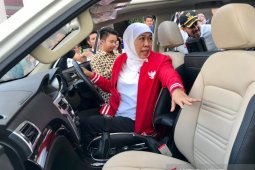 Khofifah antre pesan mobil Esemka