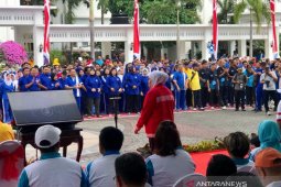 Khofifah ingatkan ASN hafalkan Mars Jatim
