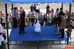 Hukuman cambuk pelanggar qanun jinayat