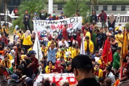 Unjuk rasa mahasiswa "save KPK"