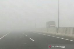 Hati-hati, jarak pandang Tol Palembang-Indralaya hanya tersisa 40 meter