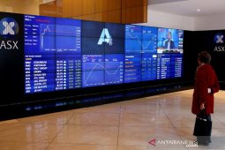 Bursa Australia dibuka naik terangkat  saham bank dan pertambangan