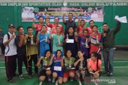 Siswa Bina Artha juarai kejuaraan bulu tangkis  Wali Kota Cup