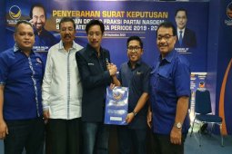 DPP Partai NasDem serahkan SK Ketua DPRD Sibolga kepada Akhmad Syukri