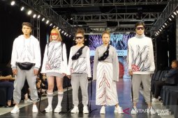 Mahasiswa Ubaya tampilkan ratusan rancangan di "Graduation Show 2019"
