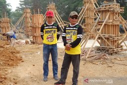 Sekda HST tinjau langsung pembangunan Gor tipe B